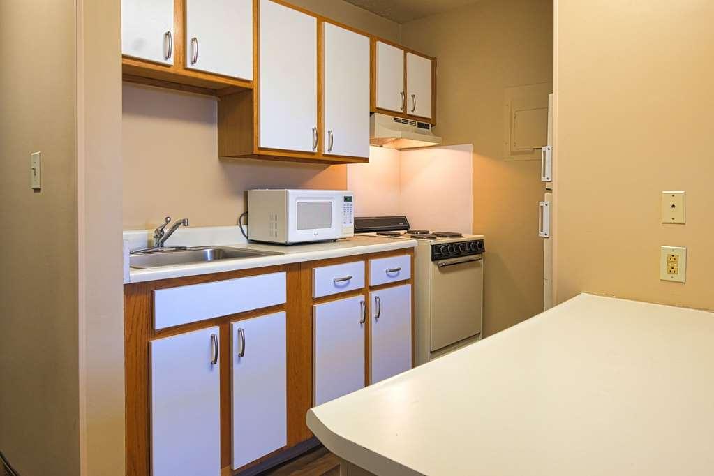 Suburban Studios Louisville East Rum bild