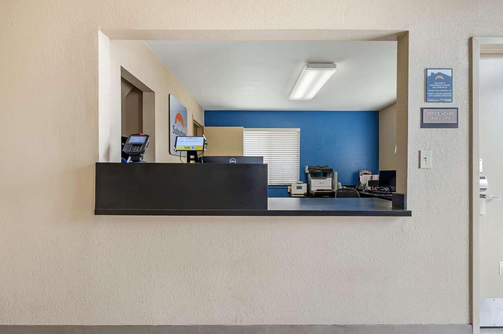 Suburban Studios Louisville East Inreriör bild