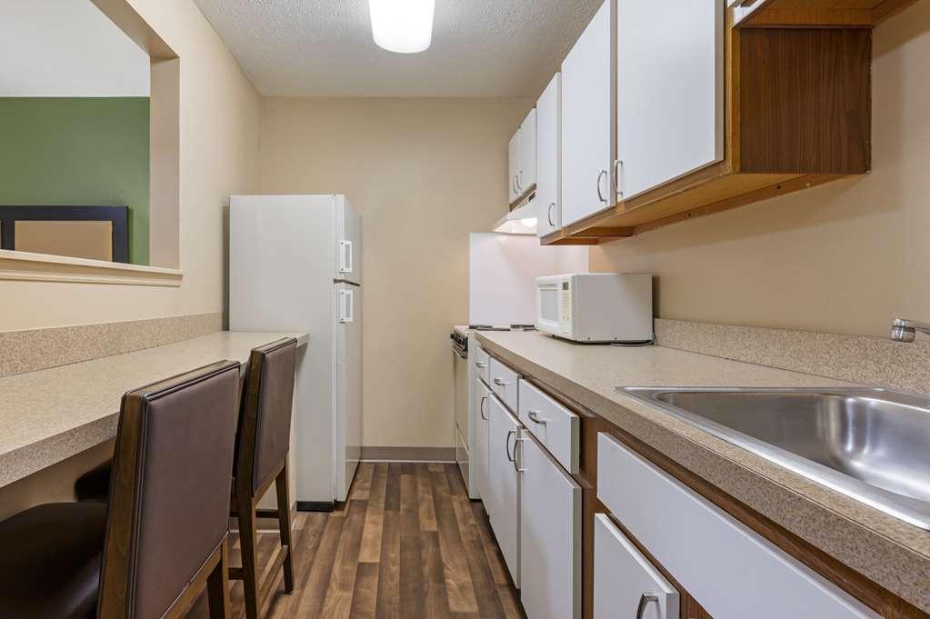 Suburban Studios Louisville East Rum bild